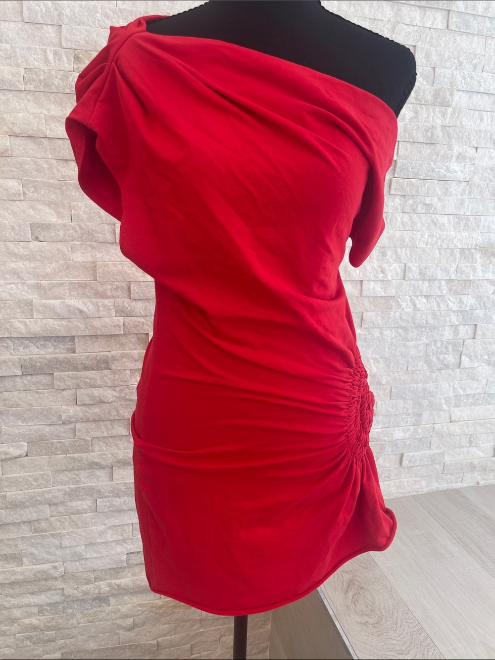SNDYS Red One-Shoulder Ruched Mini Dress